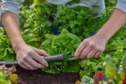 Gardena Micro-Drip-System Master Unit 1000: Starting unit for the automatic irrigation system, reduces pressure and filters the water, simple connection technology (13333-20)