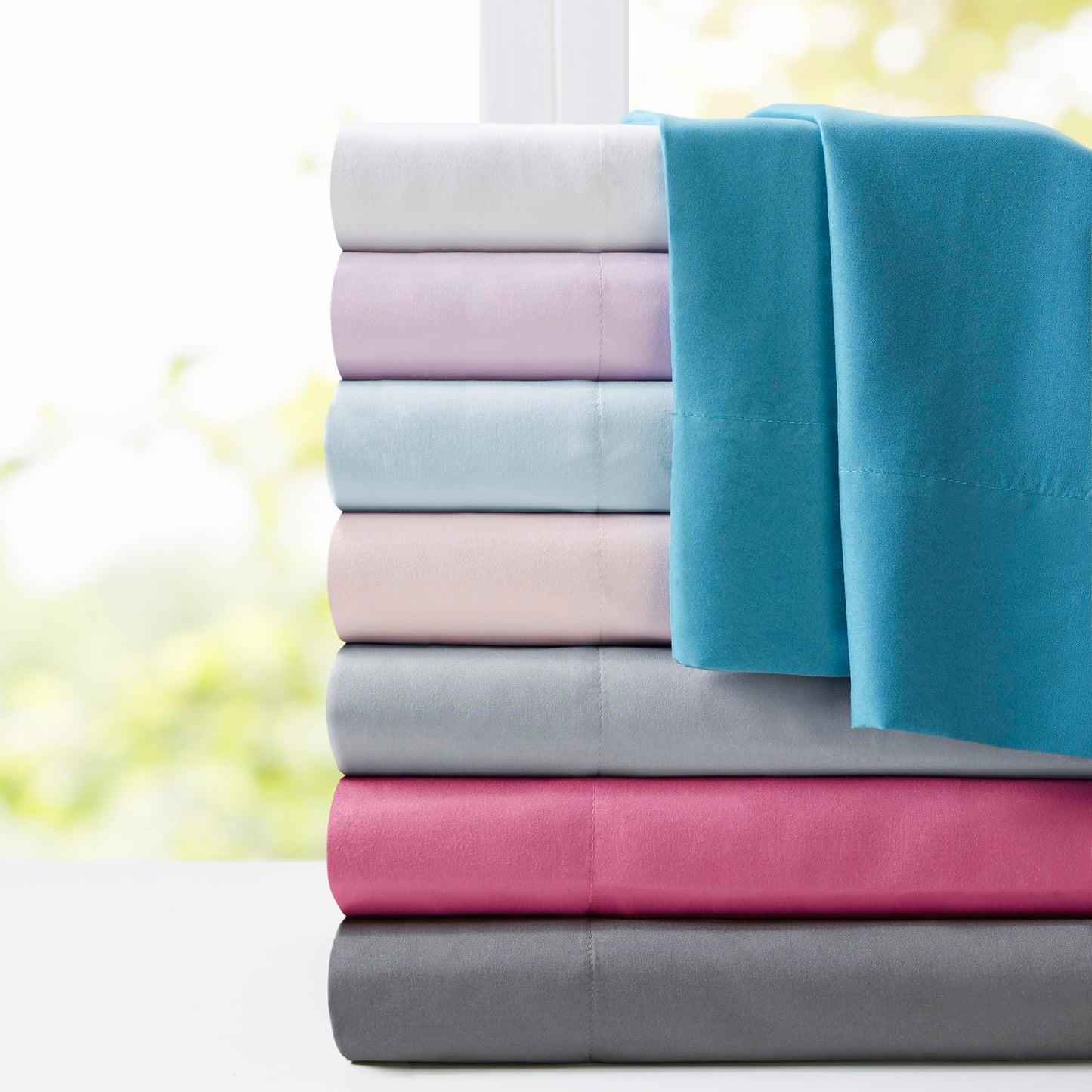 Intelligent Design Microfiber Bed Sheet Set Wrinkle Resistant, Soft Sheets with 12" Pocket, Modern, All Season, and Cozy, Matching Pillow Case, Queen, Grey, 4 Piece