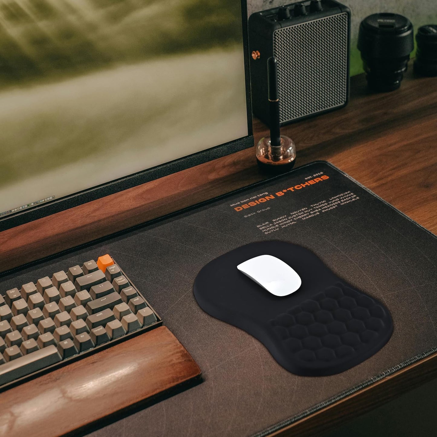 EooCoo Mouse Pad Wrist Support with Massage Design, Ergonomic Mouse Mat Gaming, Wrist Rest Pain Relief Mousepad with Memory Foam & Non-Slip PU Base, Home Office Accessories (12x8 inch,Black)