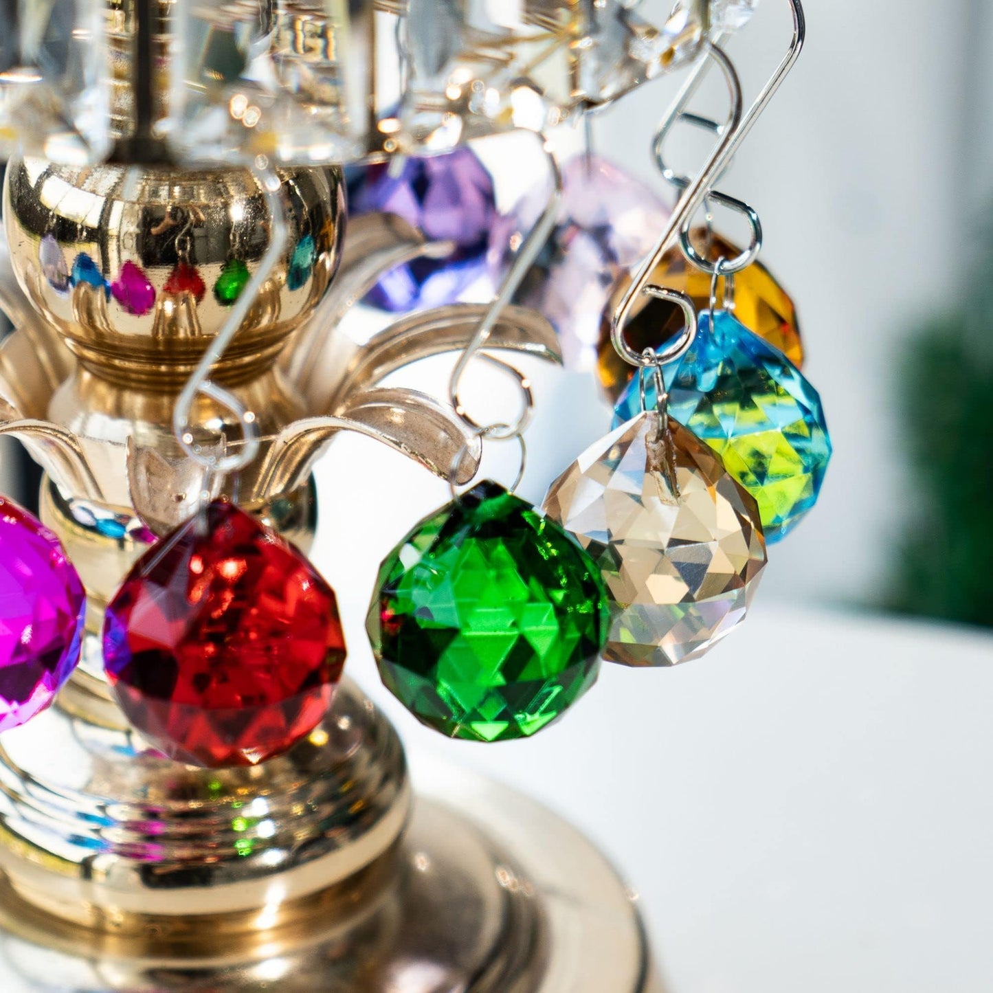 HDCRYSTALGIFTS 15pcs Crystal Ball Prism 30mm Handmade Feng Shui Faceted Sun Catchers Rainbow Maker Suncatchers for Window Hanging,Glass Ball Ornaments for Christmas Tree (Multi-Color)