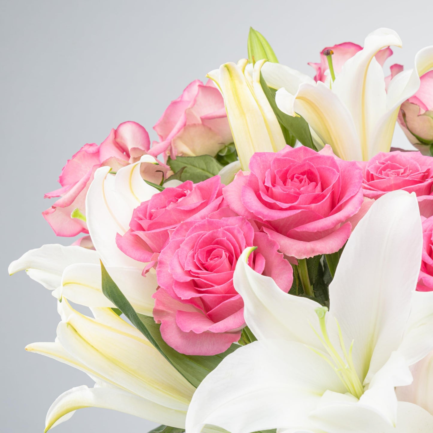 Benchmark Bouquets - Oriental Lily Flower & Pink Roses Bouquet - Fresh Flowers for Delivery - Real Flowers in a Vase - Gift Set for Mom - Mothers Day Gifts - Long Stem Roses (Glass Vase Included)