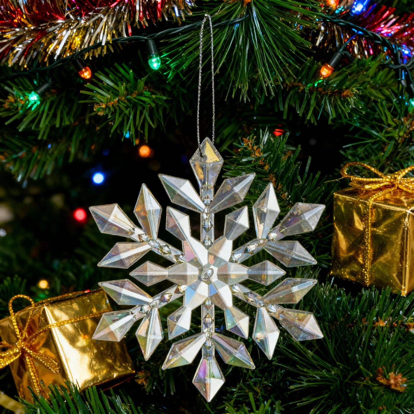 4pcs Hanging Snowfake Decorations Acrylic Snowflakes Ornaments Window Snowflake Plastic Hanging Ornament Christmas Tree Indoor Outdoor Holiday Decor