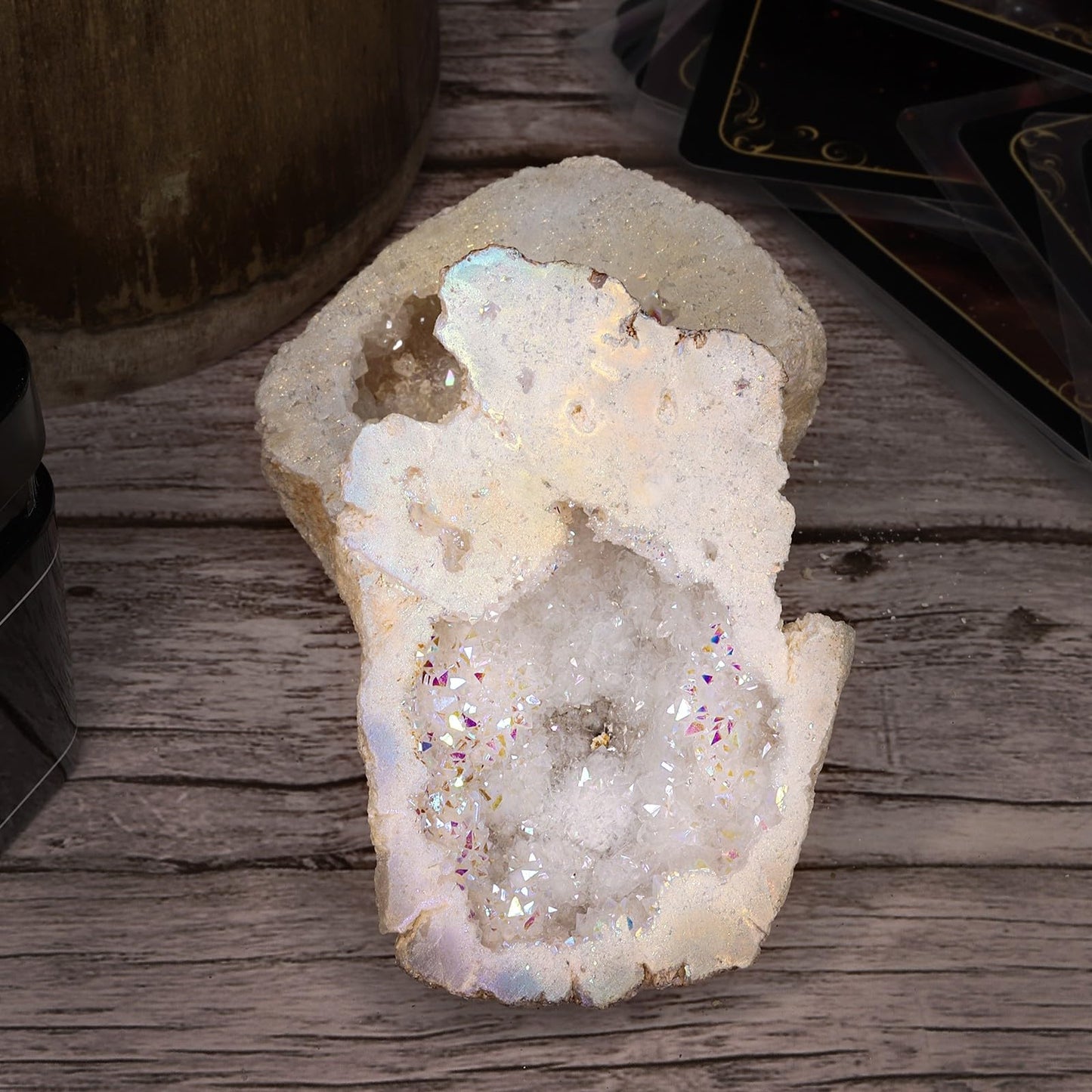 moonsix Titanium Coated White Crystal Druzy Geode for Home Office Decor, Irregular Raw Rock Quartz Stones Specimen for Healing, Medium