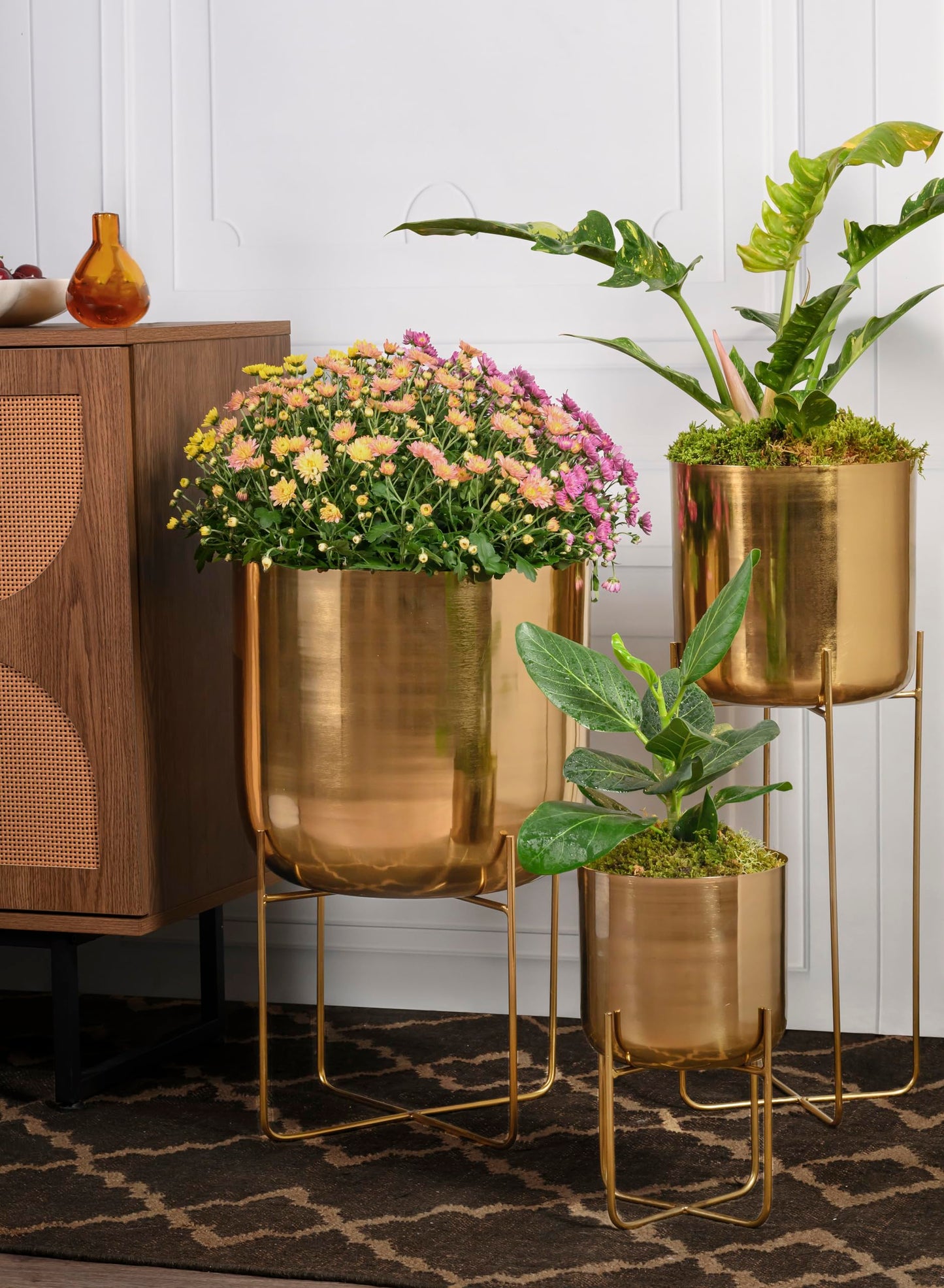 Serene Spaces Living (Set of 4 Short Gold Planter with Detachable Metal Stand, Decorative Indoor Planter Pot, Flower Pots Stand for Living Room, Kitchen, Office, Measures 13" Tall and 7.25" Diameter