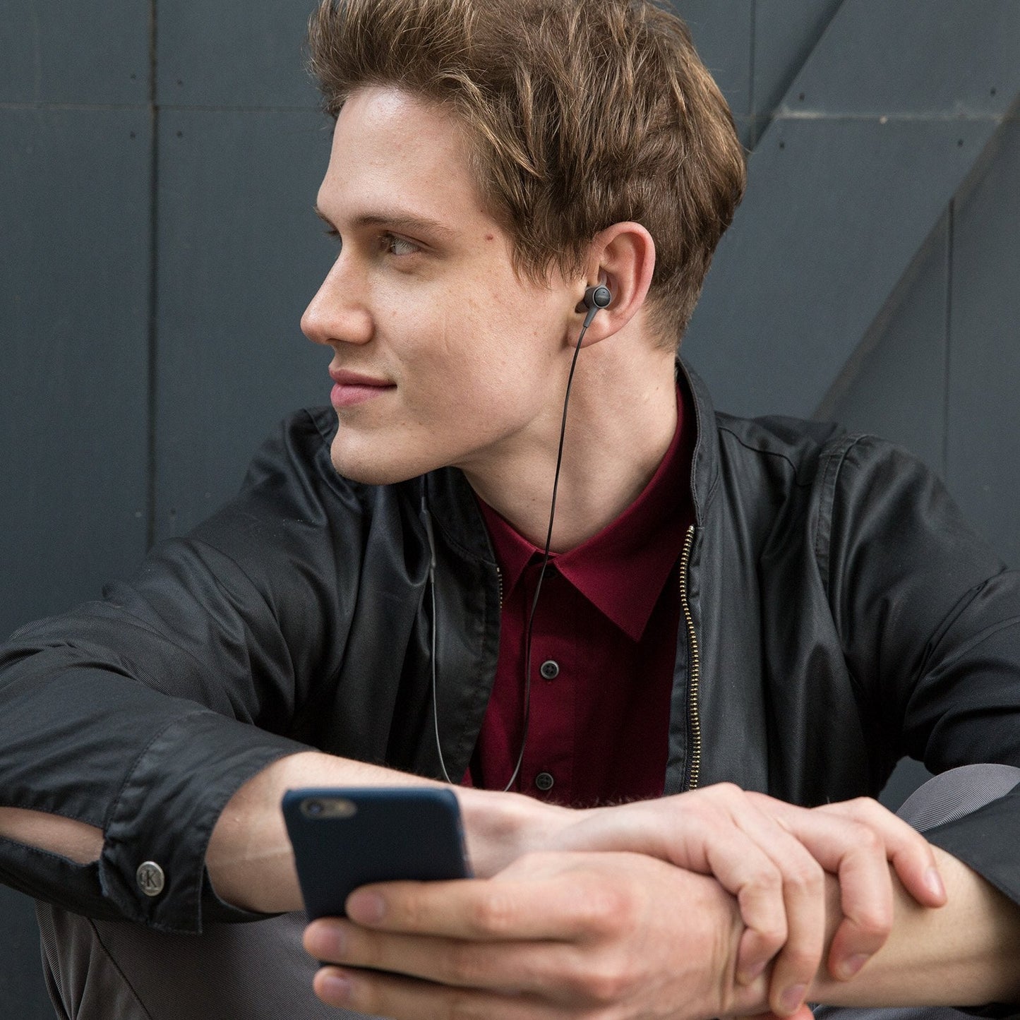 Bose 741629-0010 SoundTrue Ultra in-Ear Headphones - Apple Devices Charcoal