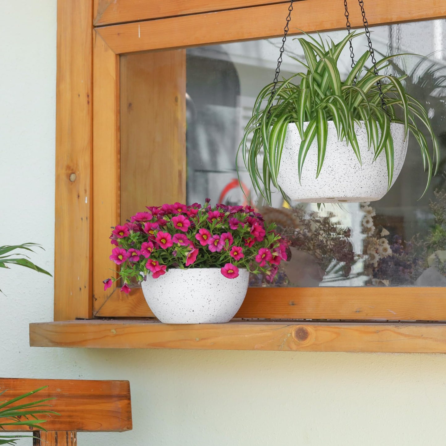 T4U Plastic Hanging Baskets 2-Pack - 12 Inch Large Hanging Flower Planter with Drainage Hole for Indoor Outdoor Plants, Round Plant Pot for Home Garden Porch Balcony Patio Decor (White)