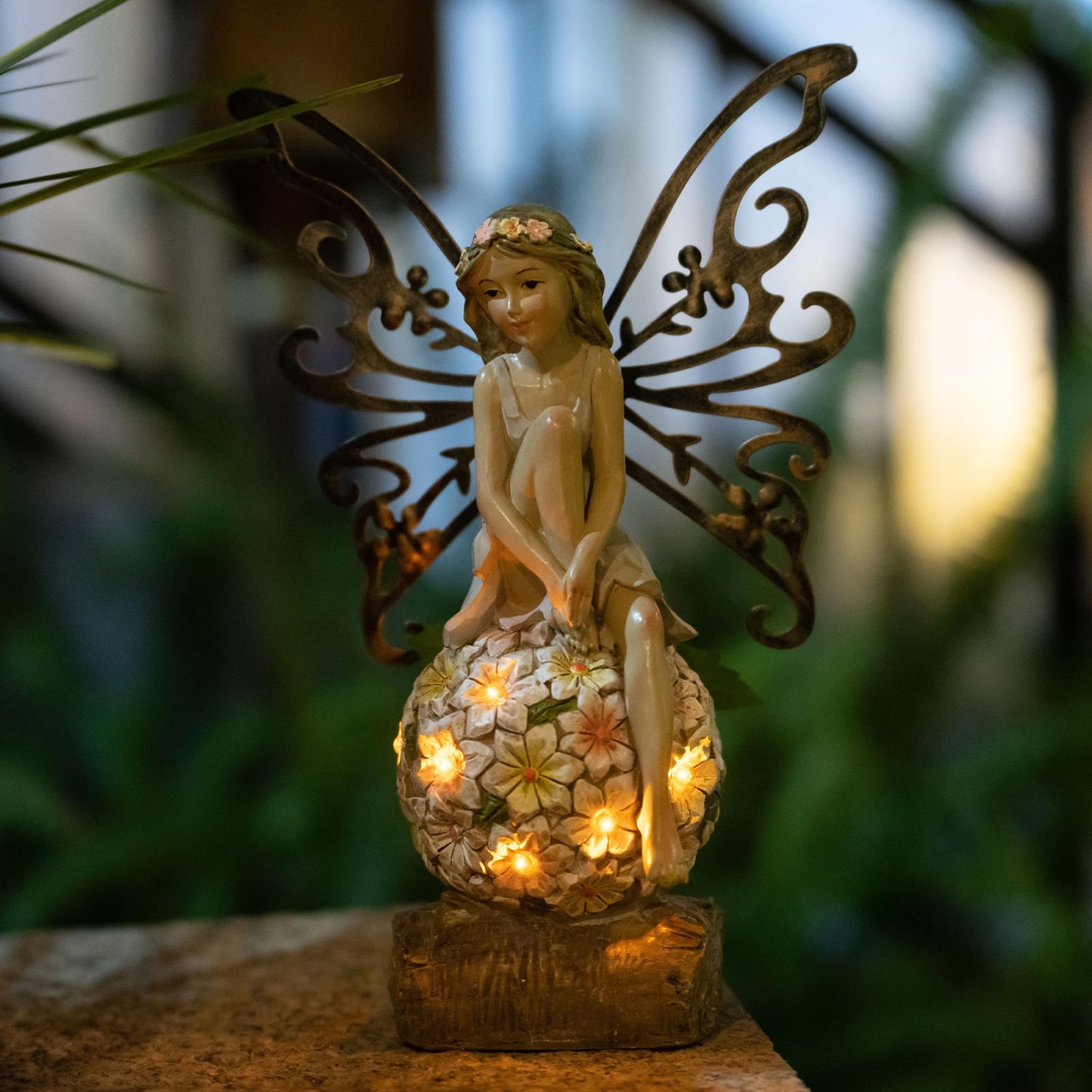 Solar Fairy Statue Garden Decor - Fairies and 7 LED Lights - Lawn Decor Statue for Patio, Balcony, Yard Ornament - Gifts for Mom Grandma Women