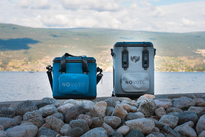 Novoto Magnetic Backpack Cooler, 21-Quart Capacity, Blue, Hands-Free Zipperless Design, 2-Inch TPU Foam Insulation, Portable & Sand-Resistant