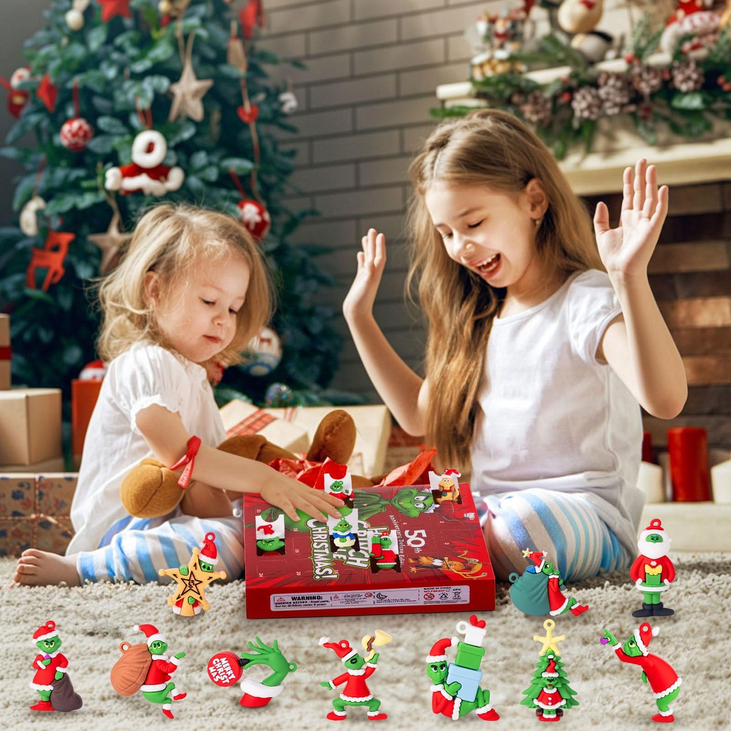 Christmas Advent Calendar 2025,Christmas Vacation Countdown Calendars,Christmas Tree Ornaments Stocking Stuffers Gifts with 24 pcs Collectible Doll Figures for Kids and Adults