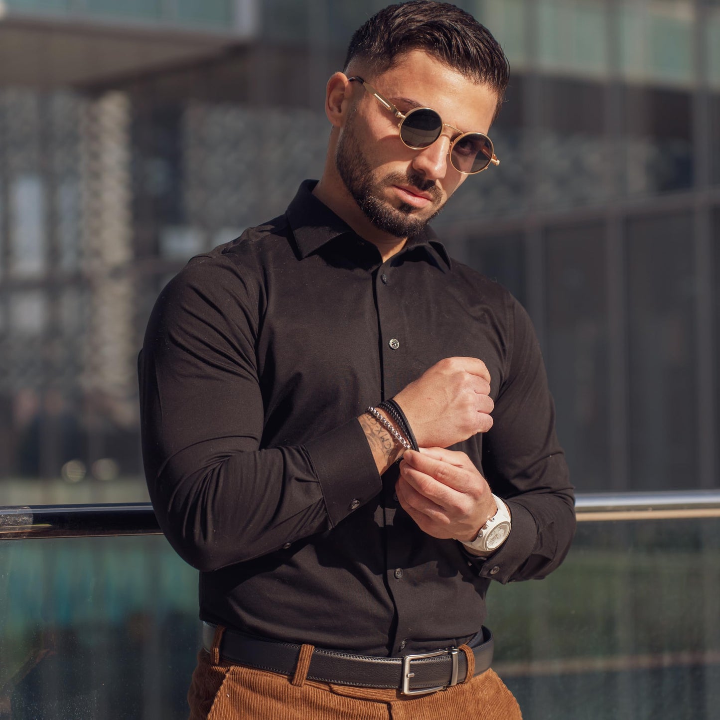 SERASAR Pulsera de cuero plateado para hombre 20cm Idea regalo Caja Piel vacuno trenzada genuino trenzado multicapa ajustable con cierre magnético