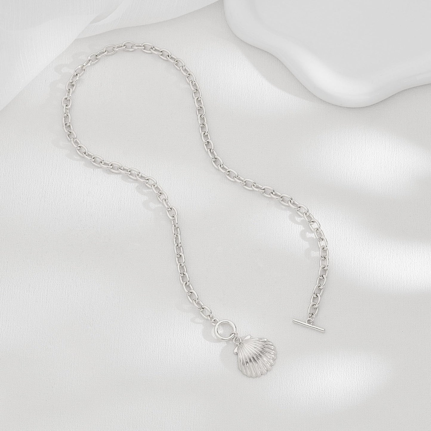NEPULOY Silver Seashells Necklace for Women - Beach Shell Necklaces, Fashion Ocean Summer Beach Jewelry for Women Gifts