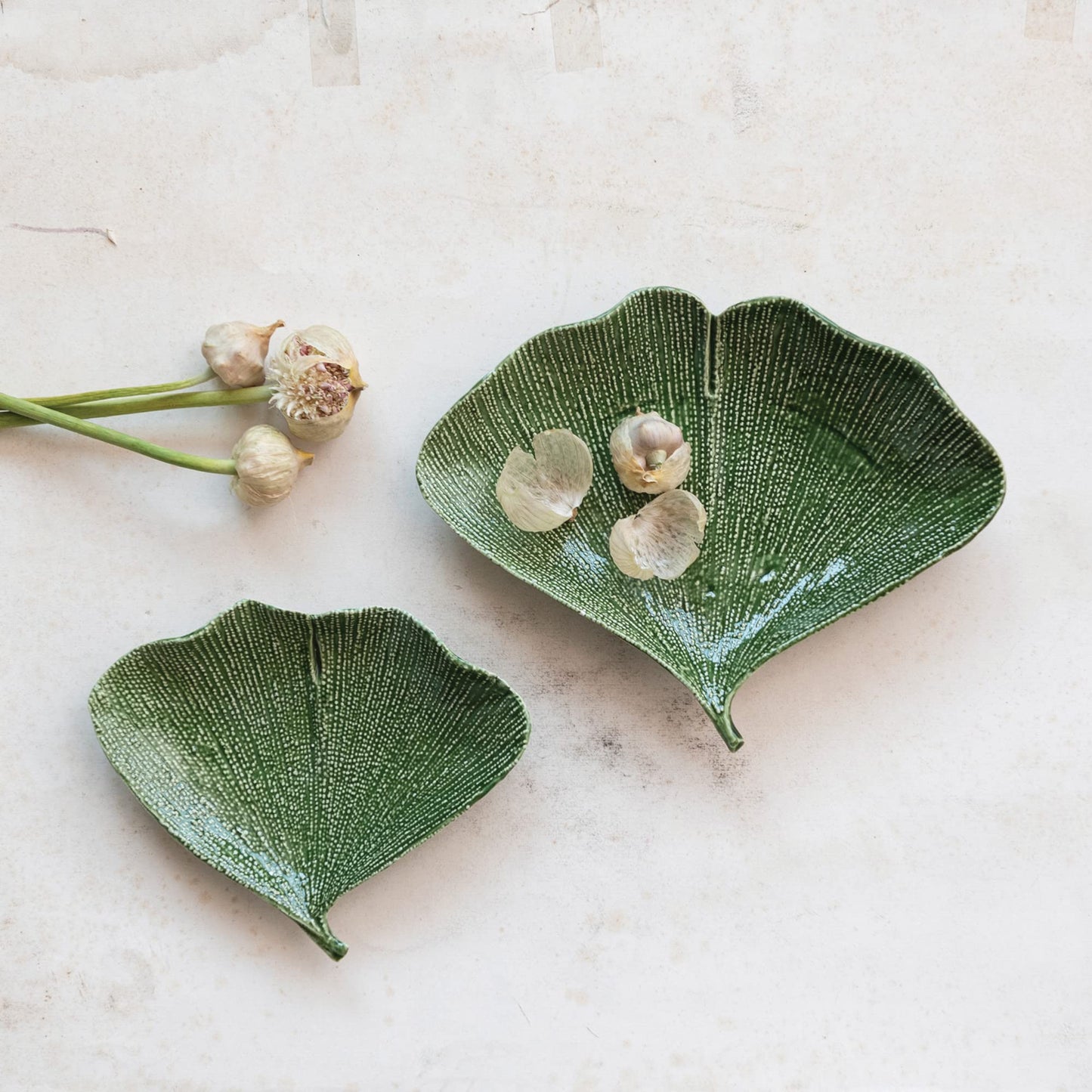 Creative Co-Op Boho Stoneware Gingko Leaf Shaped Plates, Set of 2 Sizes, Green