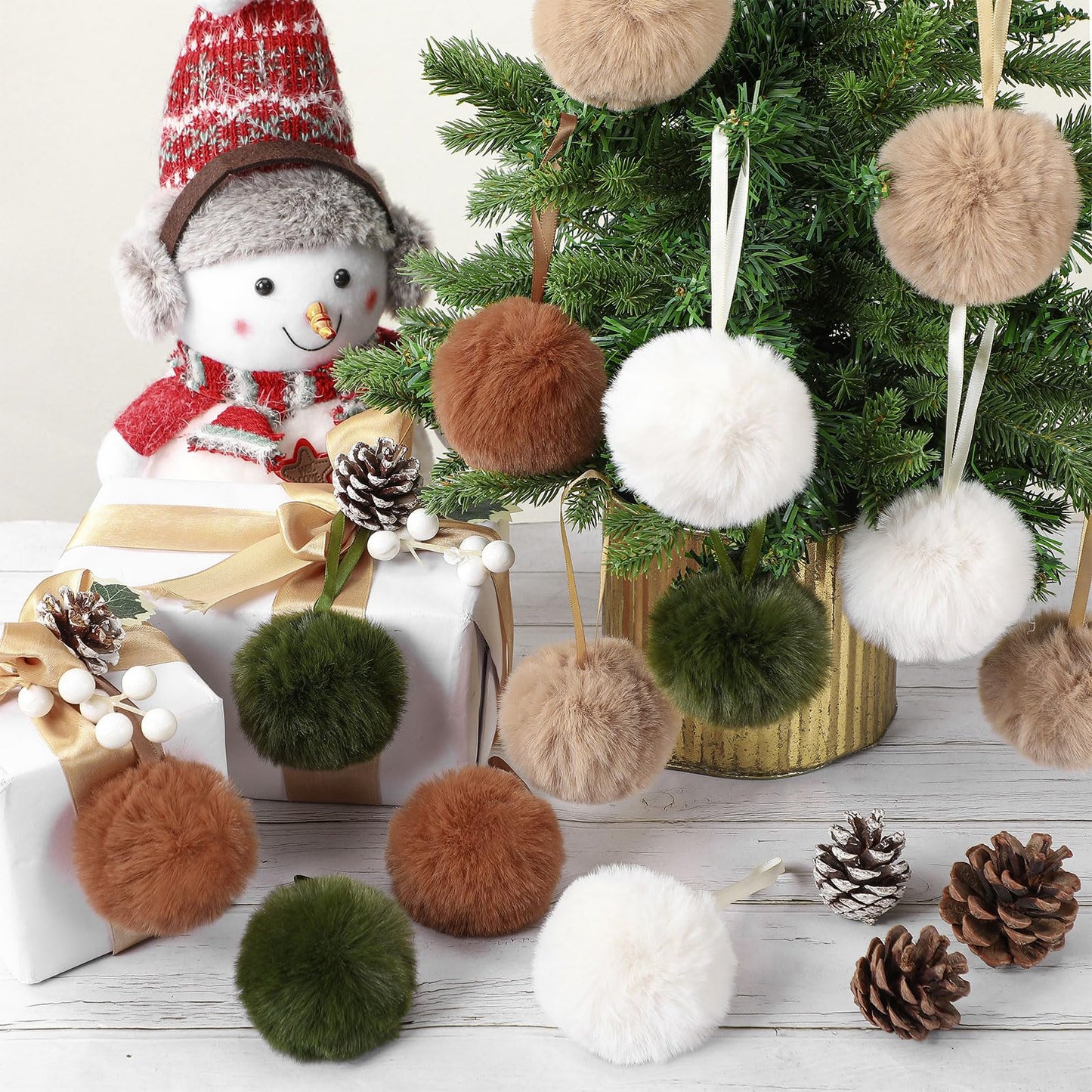 ShinyRelief 48 Pcs 3.1 Inch Neutral Furry Christmas Balls Ornaments Faux Fur Pom Poms Boho Christmas Tree Hanging Decoration for Party Supplies Holiday Office Fireplace Mantel Home Wall Decor