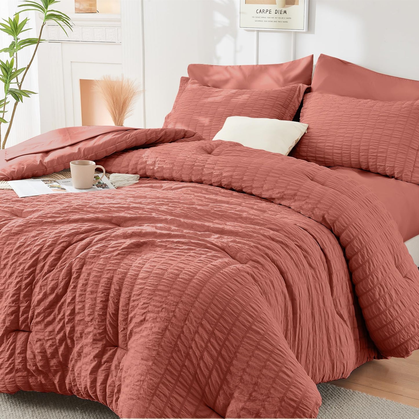 HYMOKEGE Coral Twin Comforter Set Seersucker 5 Pieces, All Season Luxury Bed in a Bag for Bedroom, Bedding Set with Comforter, Sheets, Pillowcase & Sham