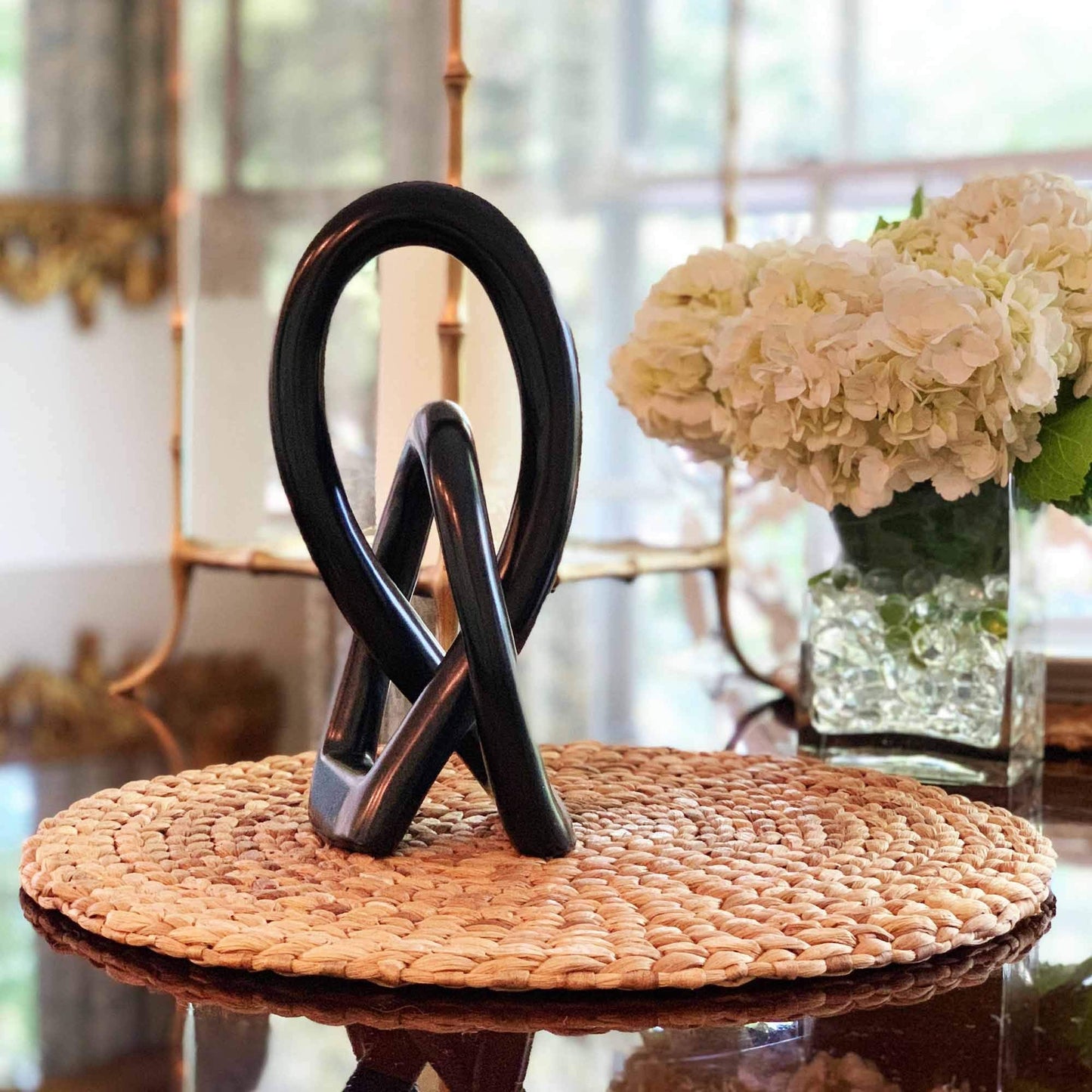Global Crafts - Soapstone Lovers Knot Sculpture - 10 in Black