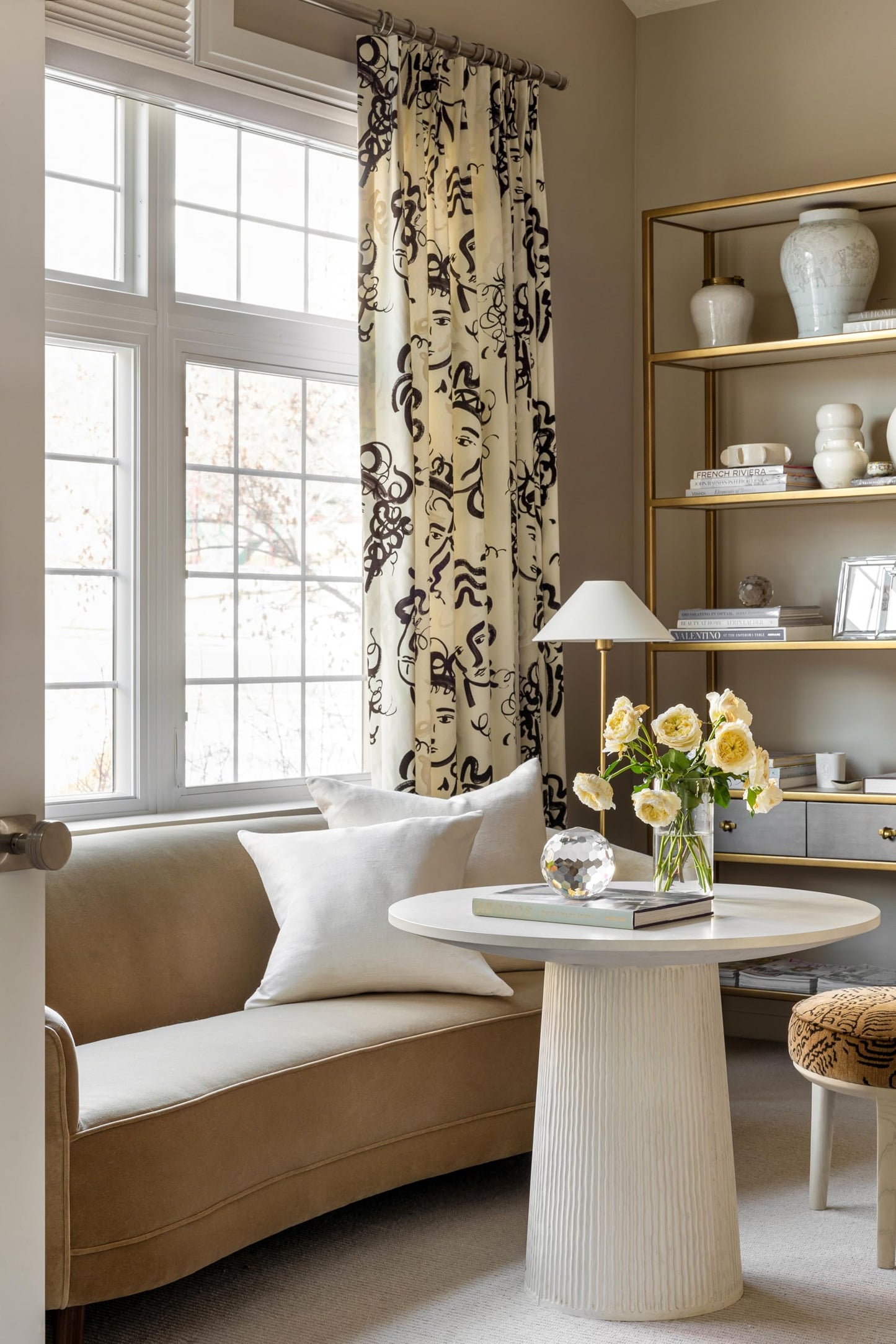 Alice Lane Crystal Orb Small Home Collection — Mesmerizing Fusion of Elegance and Mystique — Centerpiece for All Rooms in Home or Office (Small)