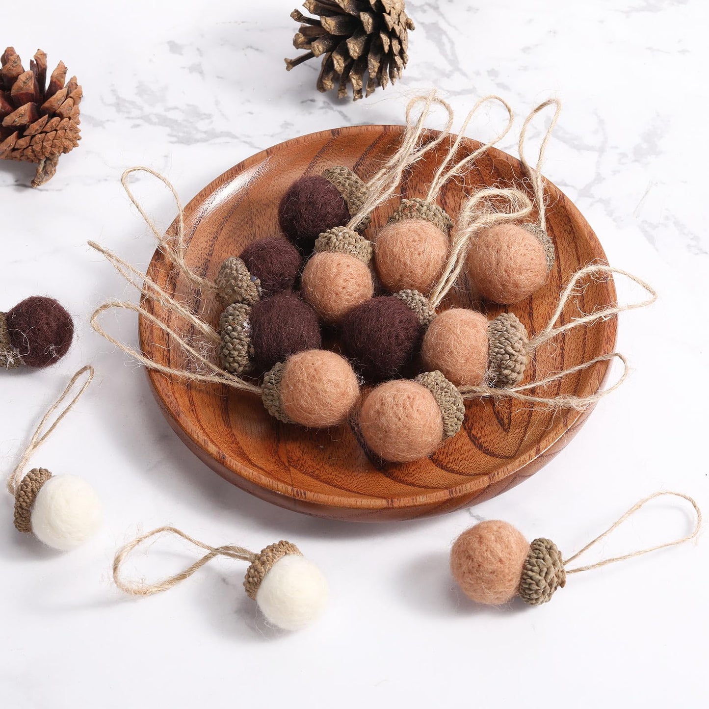 Boao 18 Pcs Felt Acorn Ornaments Fall Thanksgiving Wool Pom Acorn Ball Decor Hanging Pine Cone Garland with 32.8 ft Rope for Christmas Tree Woodland Farmhouse Mantel Wall Decor