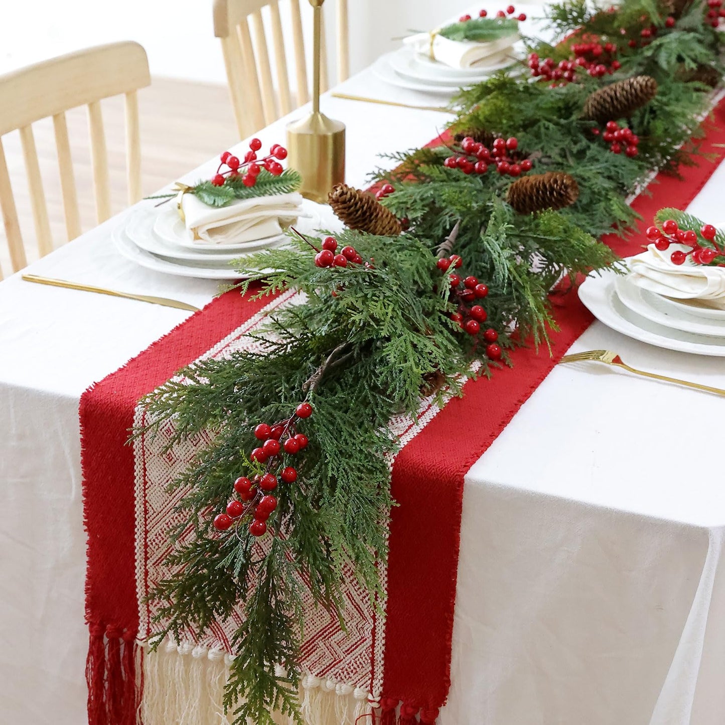 MIZII Christmas Garlands 10FT Artificial Pine Garland with Pinecone Berries Greenery Garland Christmas Decorations for Xmas Fireplace Mantle Home Decor Indoor Outdoor (Garland-10FT)