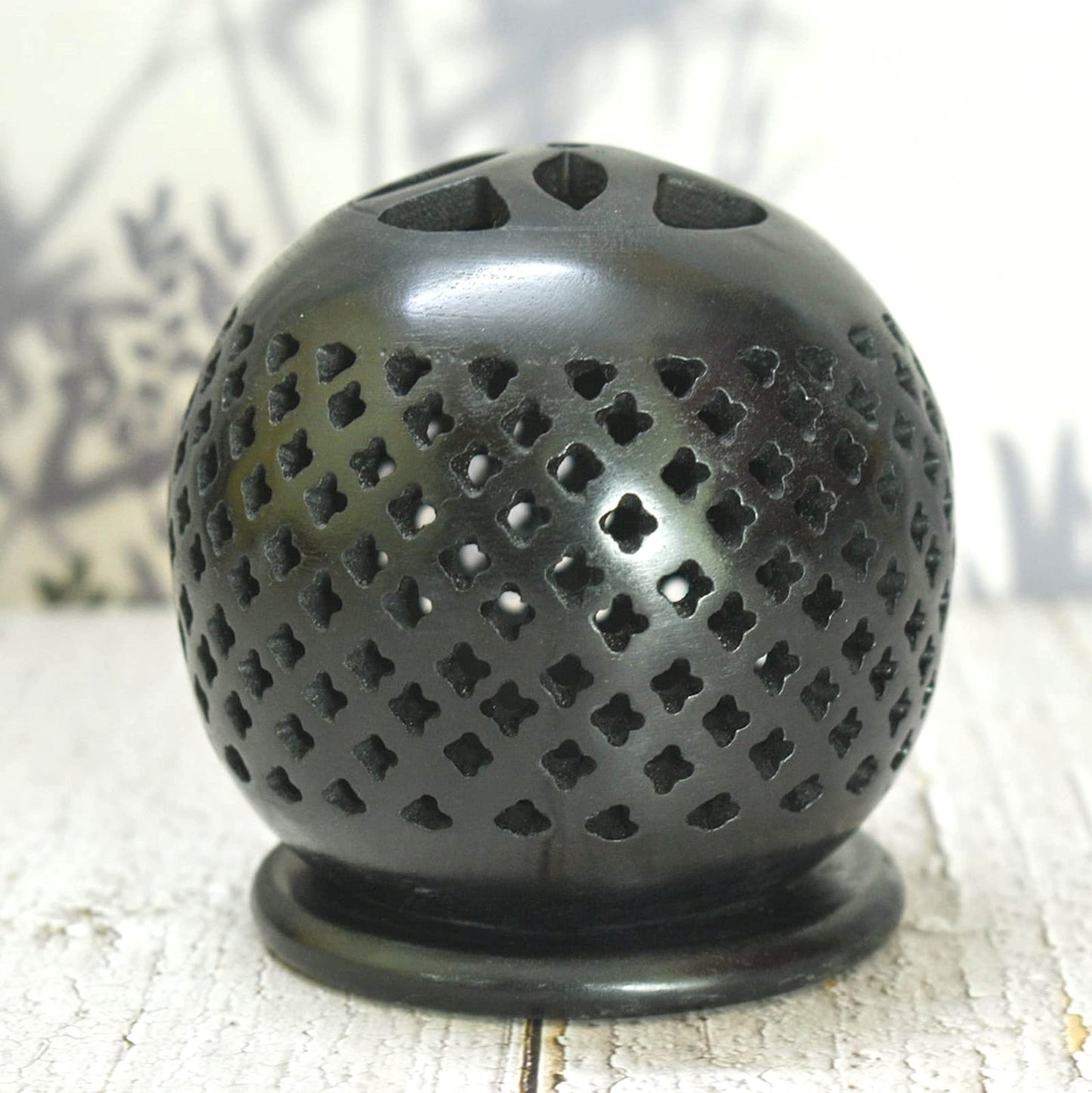 Tealight Candle Holder Soapstone/Gift for Loved Ones/Home/Office Decor (Black Round)- 4 inch