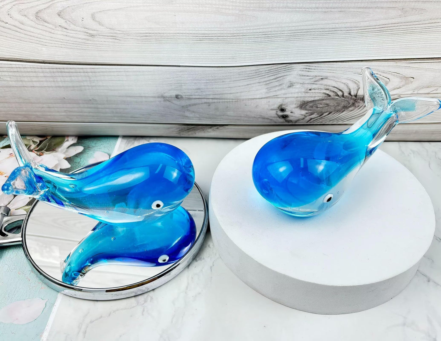 FZBHRO Crystal Whale Figurine Hand Blown Glass Whale Statue Collectibles Art Glass Sea Animal Paperweight Home Table Decor Gift Blue 5.1''