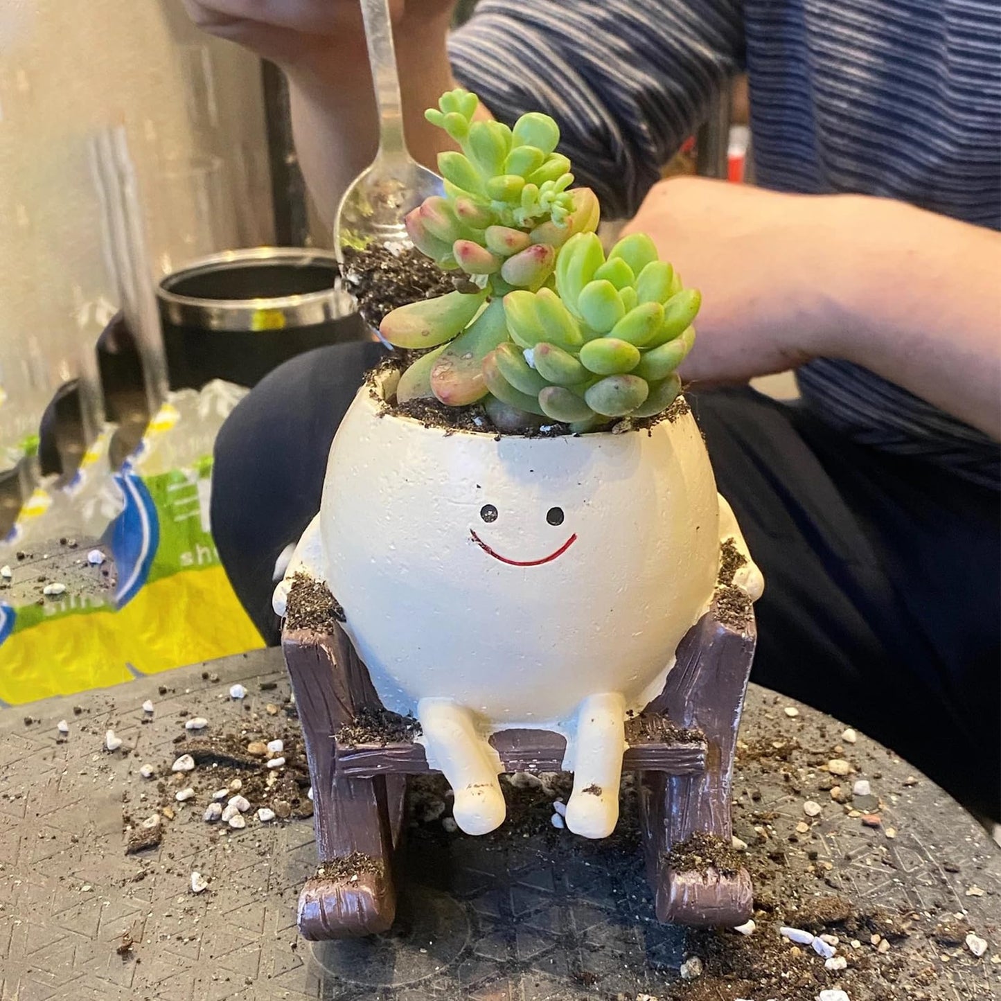 JaeyiTfu Rocking Chair Resin Planter - Cute Plant Pot - with Drainage Hole - Smiley Succulent Pot - for Garden - Lawn - Patio Indoor and Outdoor Use