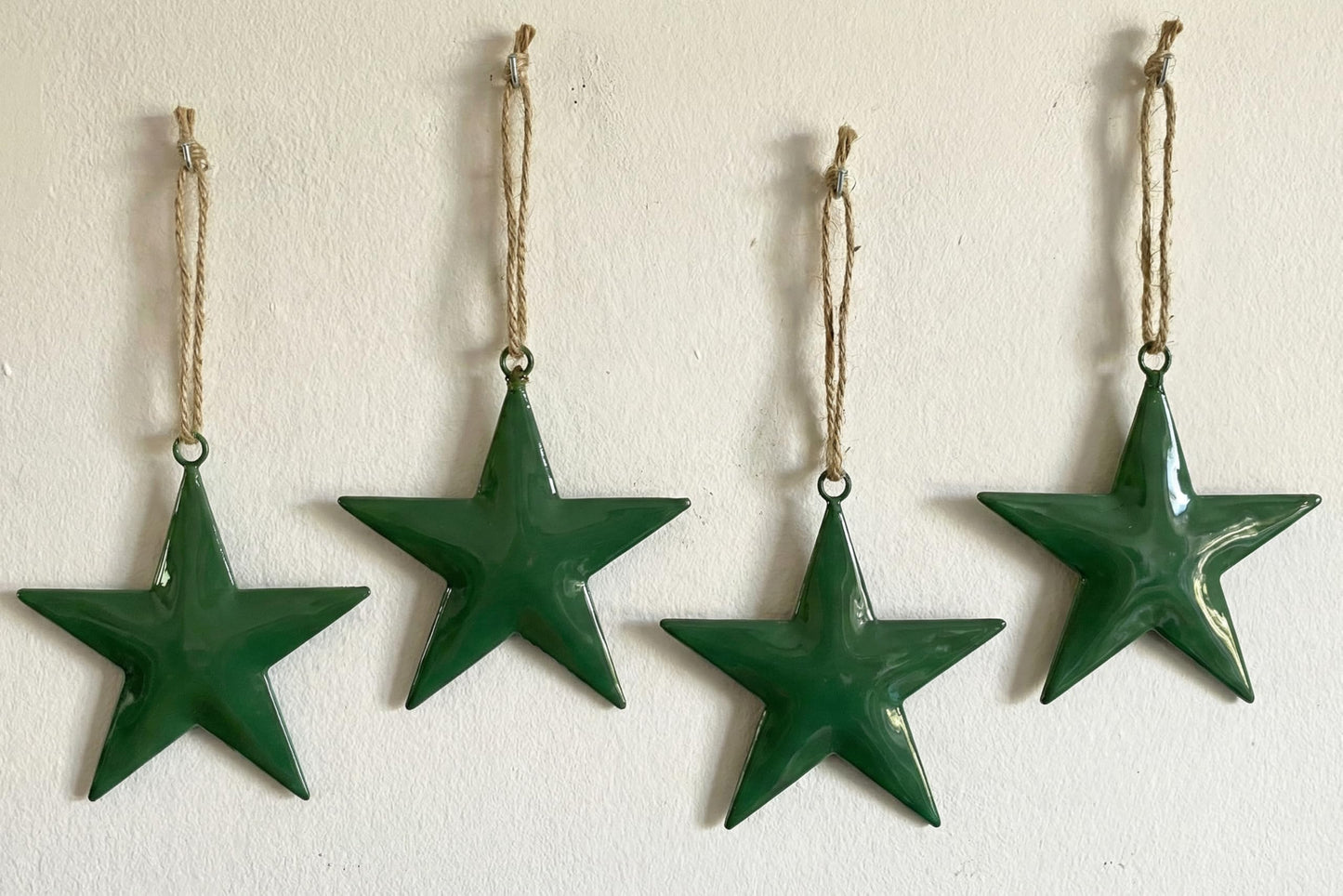 Green Star Hanging Ornaments Set of 4 – Rustic Farmhouse Decor, Christmas Tree Ornaments, Wall & Door Hanging Stars for Home, Holiday, Winter & Festive Decorations
