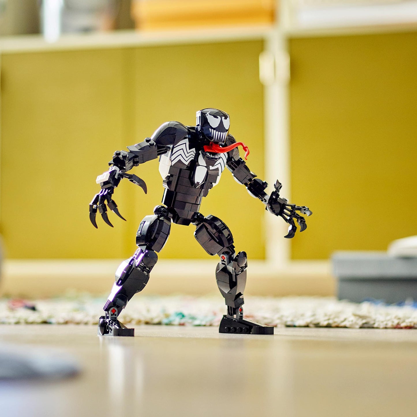 LEGO 76230 Marvel Venom Figure, Fully Articulated Super Villain Action Toy, Spider-Man Universe Collectible Set, Alien Toys for Boys and Girls