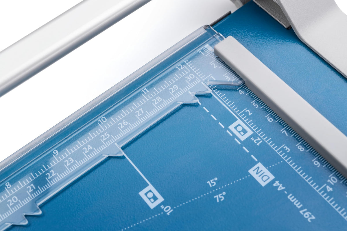 Dahle 507 Personal Rotary Trimmer, 12" Cut Length, 7 Sheet Capacity, Self-Sharpening, Automatic Clamp, German Engineered Paper Cutter