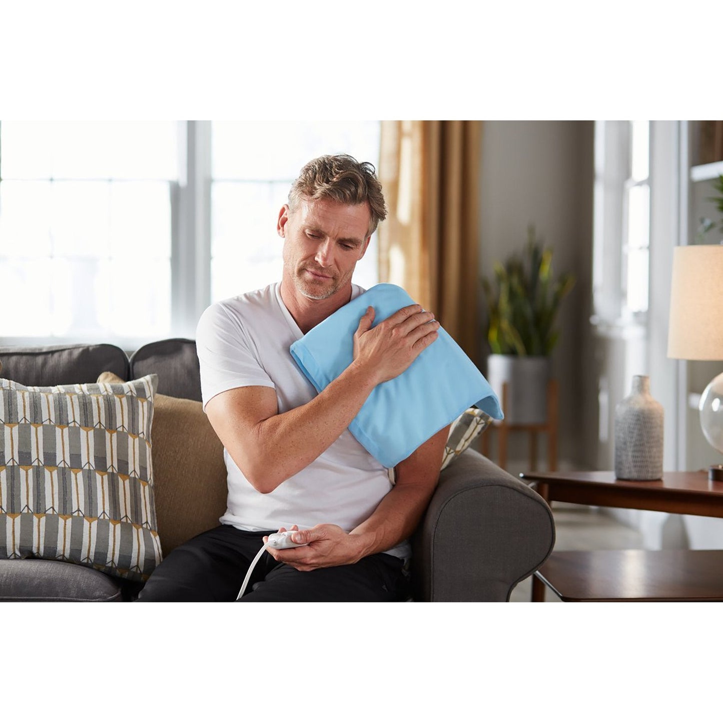 Sunbeam Standard Size Heating Pad, 12"x 15", For Back, Neck, Shoulder, and Period Cramp Pain Relief, 3 Heat Settings, Compact Storage Solution, Auto Shut-Off, Machine-Washable, Gifts For Mom & Wife, FSA/HSA Eligible, Grey
