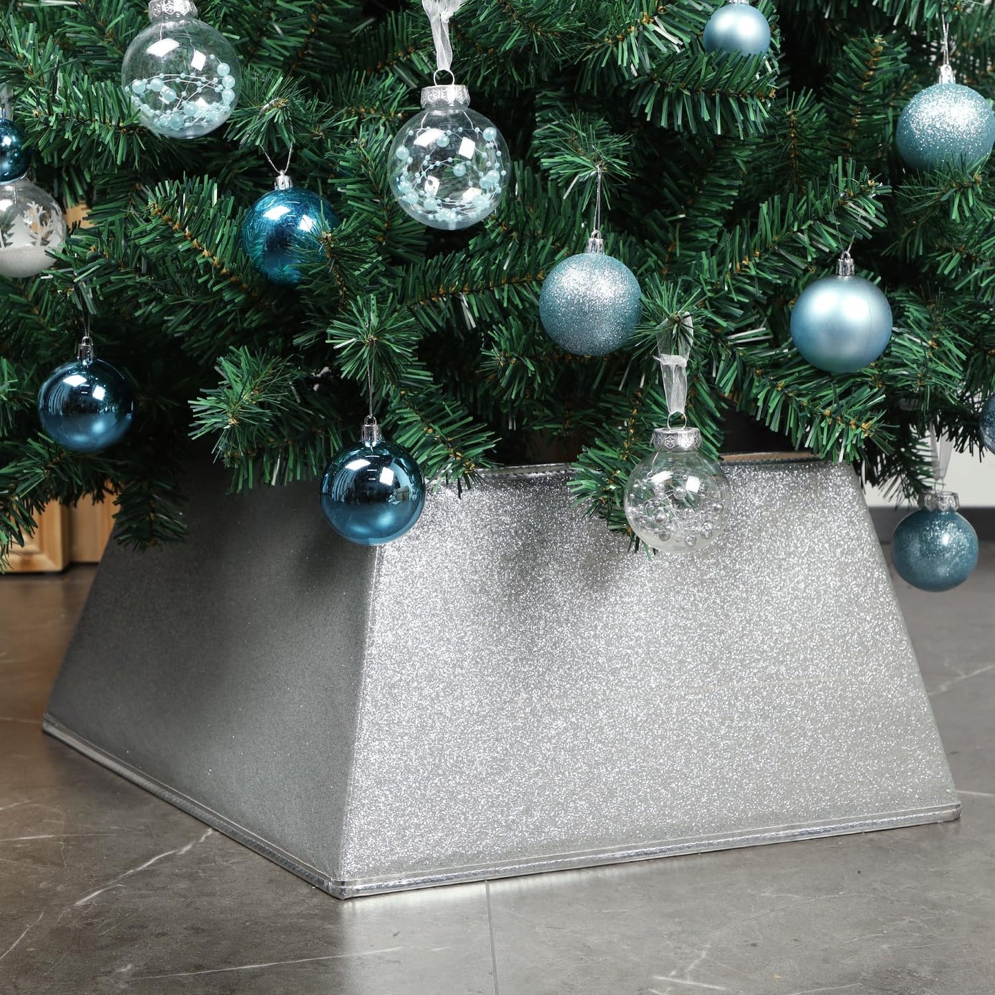 Blissun Fabric Christmas Collar, Square Christmas Ring, Glittering Willow Skirt for Tree Decorations (Glitter Silver)