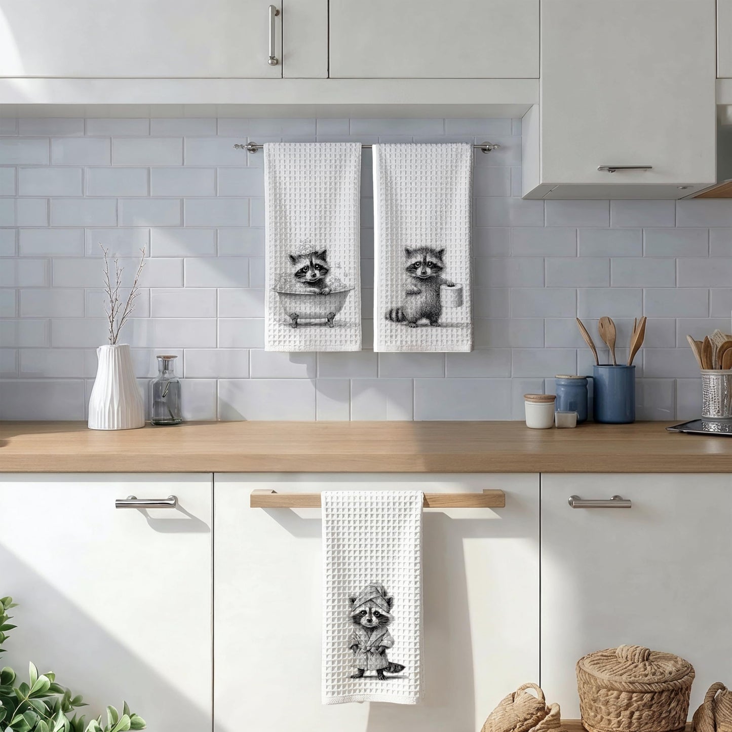 AEREYGBJYJ Funny Racoon Bathroom Hand Towels, Raccoon Bathroom Decor, Black and White Trash Panda Wild Animal Decorative Hand Towels for Kids Bathroom Washroom Restroom, 16x24 inch Set of 3