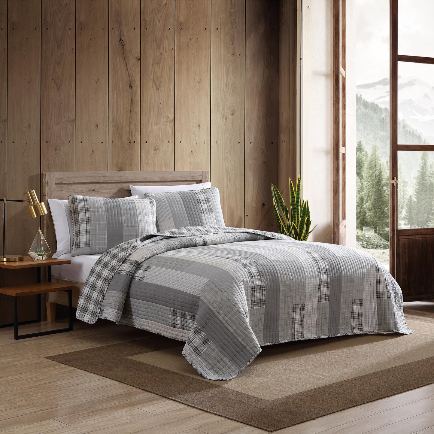 Eddie Bauer - King Quilt Set, Cotton Reversible Bedding with Matching Shams, Home Decor for All Seasons (Fairview Grey, King)