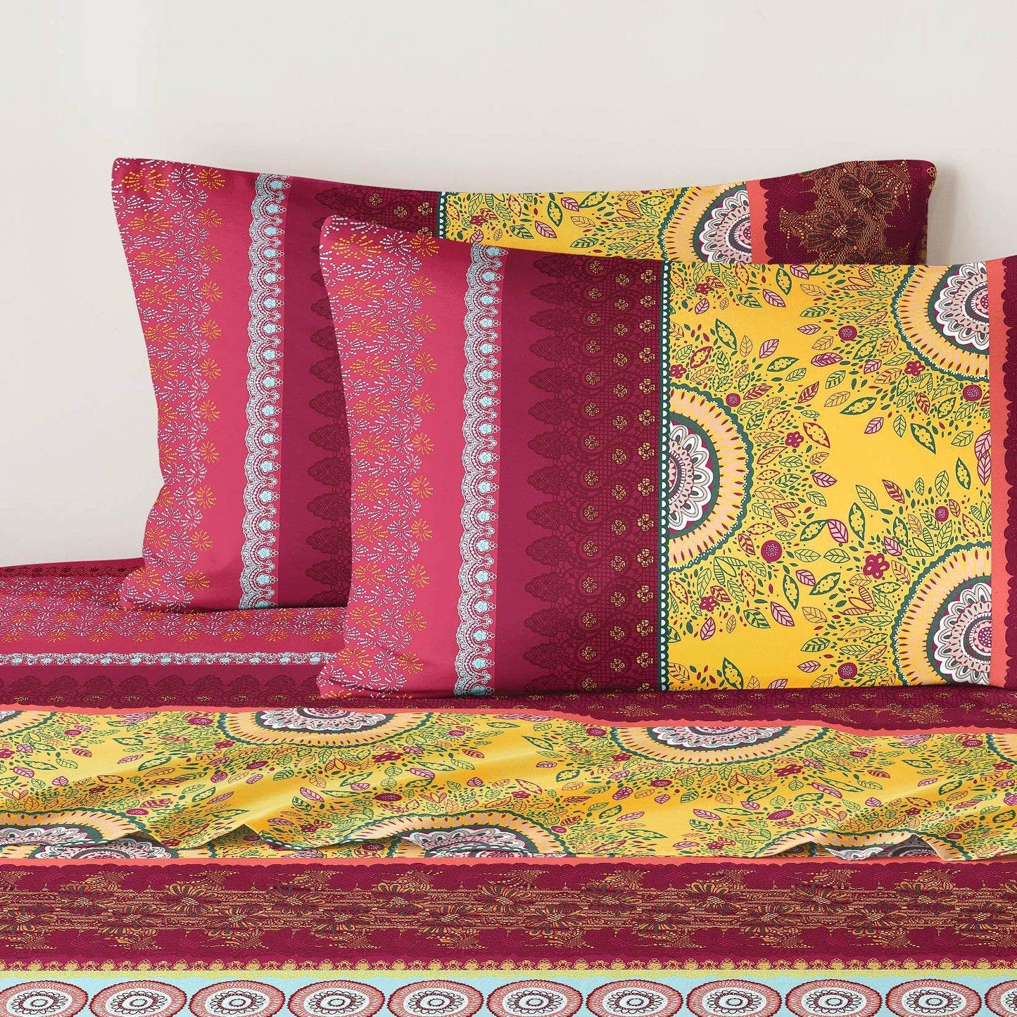 Wake In Cloud - Boho Bed Sheets, 4-Piece Sheet Set, Bohemian Chic Medallion Colorful Hippie Aesthetic Bedding, Deep Pocket, Burgundy, Queen Size
