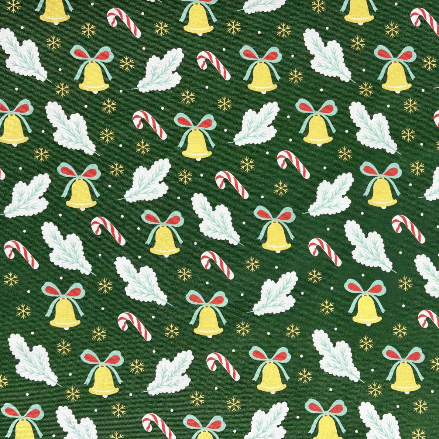 SZRUIZFZ 14Pcs Christmas Quilting Cotton Fabric Bundles 18 x 22 Inch Holiday Fabric Snowman Christmas Tree Print Fat Quarters Bundles Decorative DIY for Sewing Crafts Patchwork