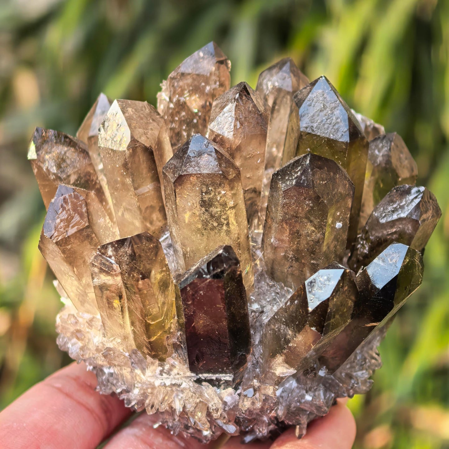NsmjodStone Crystal Cluster Reiki Healing Stone Natural Quartz Point Mineral Crystal Specimen Home Decor Gift (About 220g Smoky Quartz)
