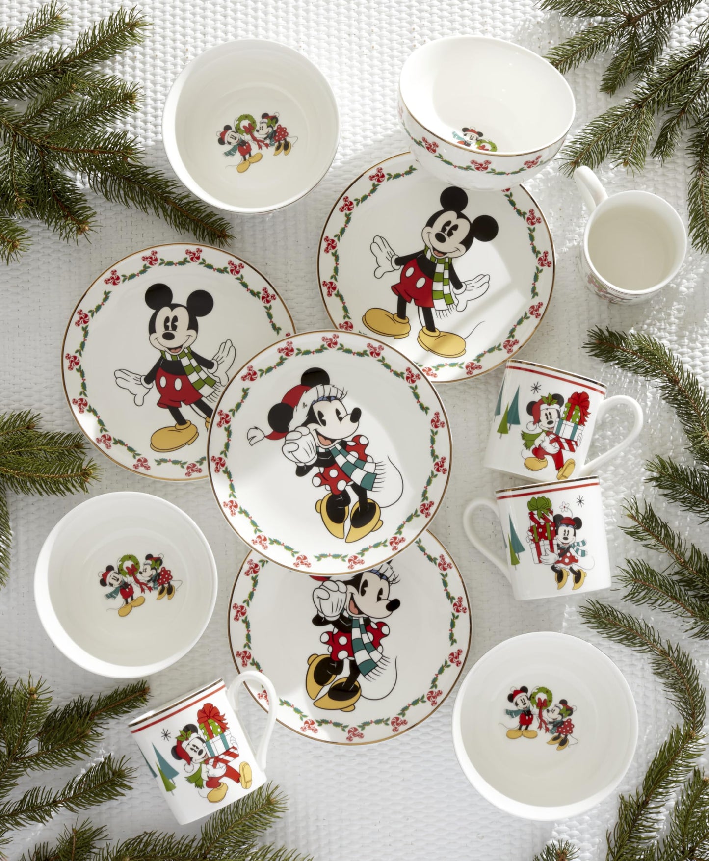 Lenox Disney Holiday Serveware Collection – 12-Piece Dessert Set
