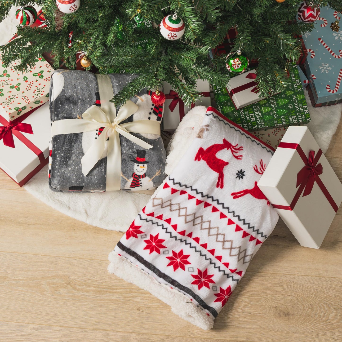 PAVILIA Premium Christmas Sherpa Throw Blanket | Snowman Decoration, Fleece, Plush, Warm, Cozy Reversible Microfiber Holiday Blanket 50 x 60