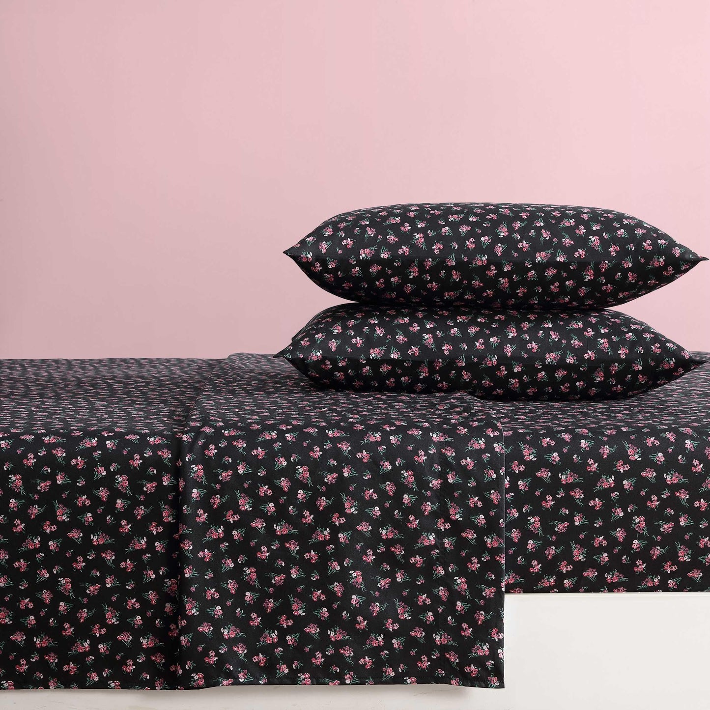 Betsey Johnson - Queen Bed Sheets, Soft & Lightweight Bedding, Fade & Wrinkle Resistant (Bouquet Ditsy Black, Queen)