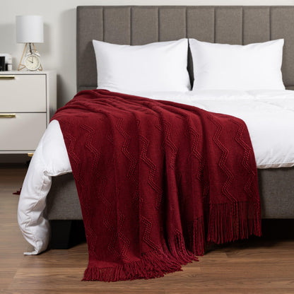 PAVILIA Maroon Red Knit Throw Blanket for Couch Bed, Soft Knitted Farmhouse Sofa Throw for Living Room, Lightweight Decorative Fall Throw Blanket for Chair, Outdoor Textured Boho Blanket, 50x60