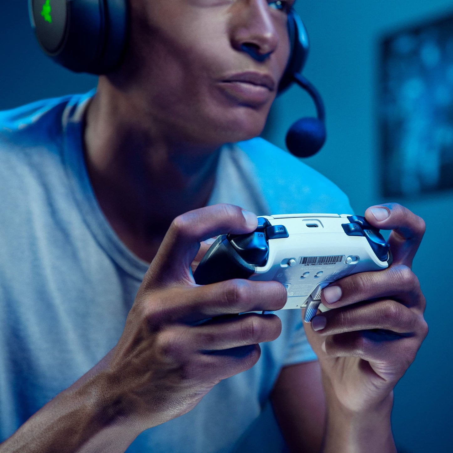 Razer Wolverine V2 Pro Wireless Gaming Controller for PlayStation 5 / PS5 PC: HyperSpeed Wireless - Mecha-Tactile Action Buttons - 8-Way Microswitch D-Pad - 6 Remappable Buttons - Chroma RGB - White