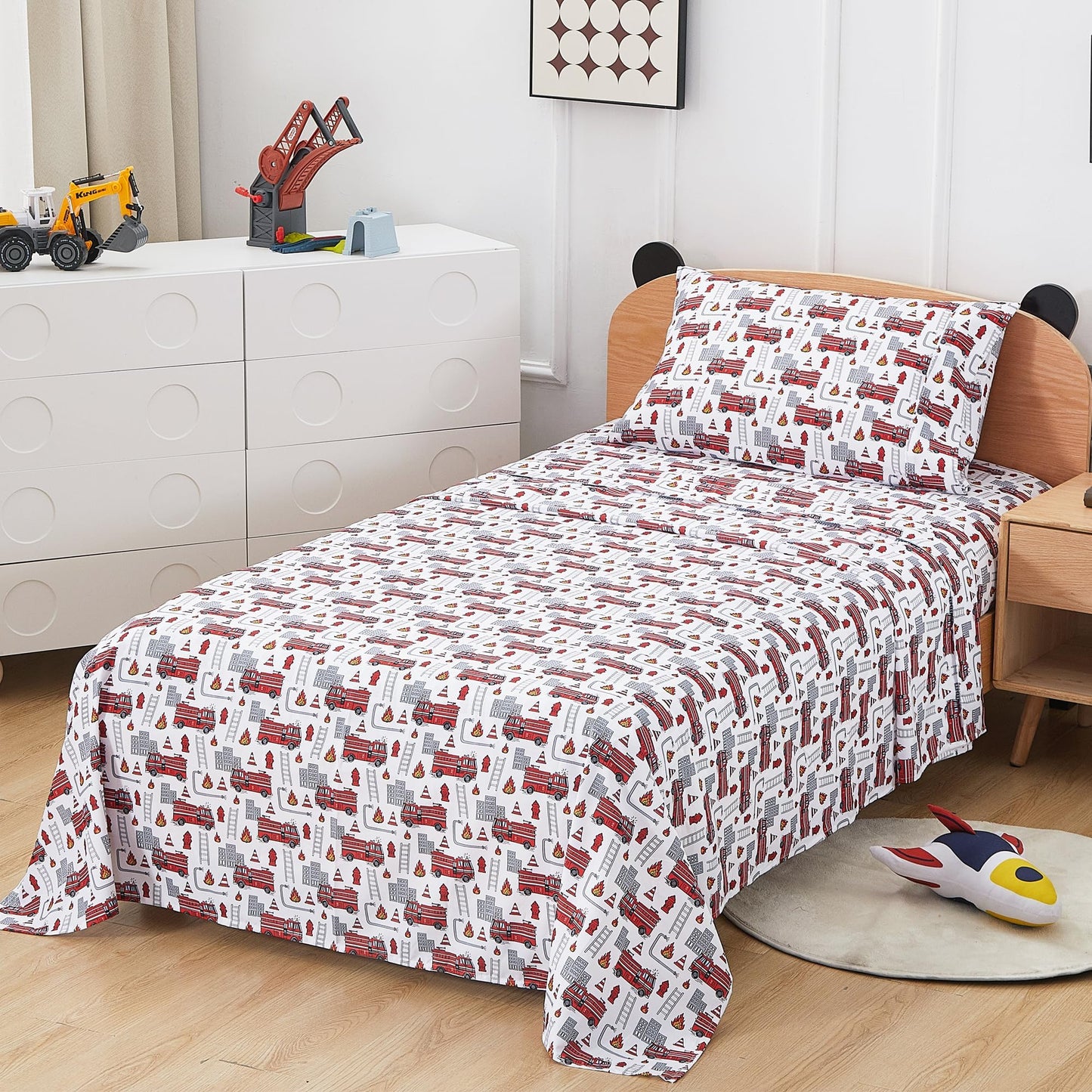 Softan Kids Bed Sheet Set, Boys Full Size Sheets, Microfiber Kids Fitted Sheet and Pillowcase, Breathable and Silky Soft, 4 Piece Fire Engines Printed Full Bed Sheet