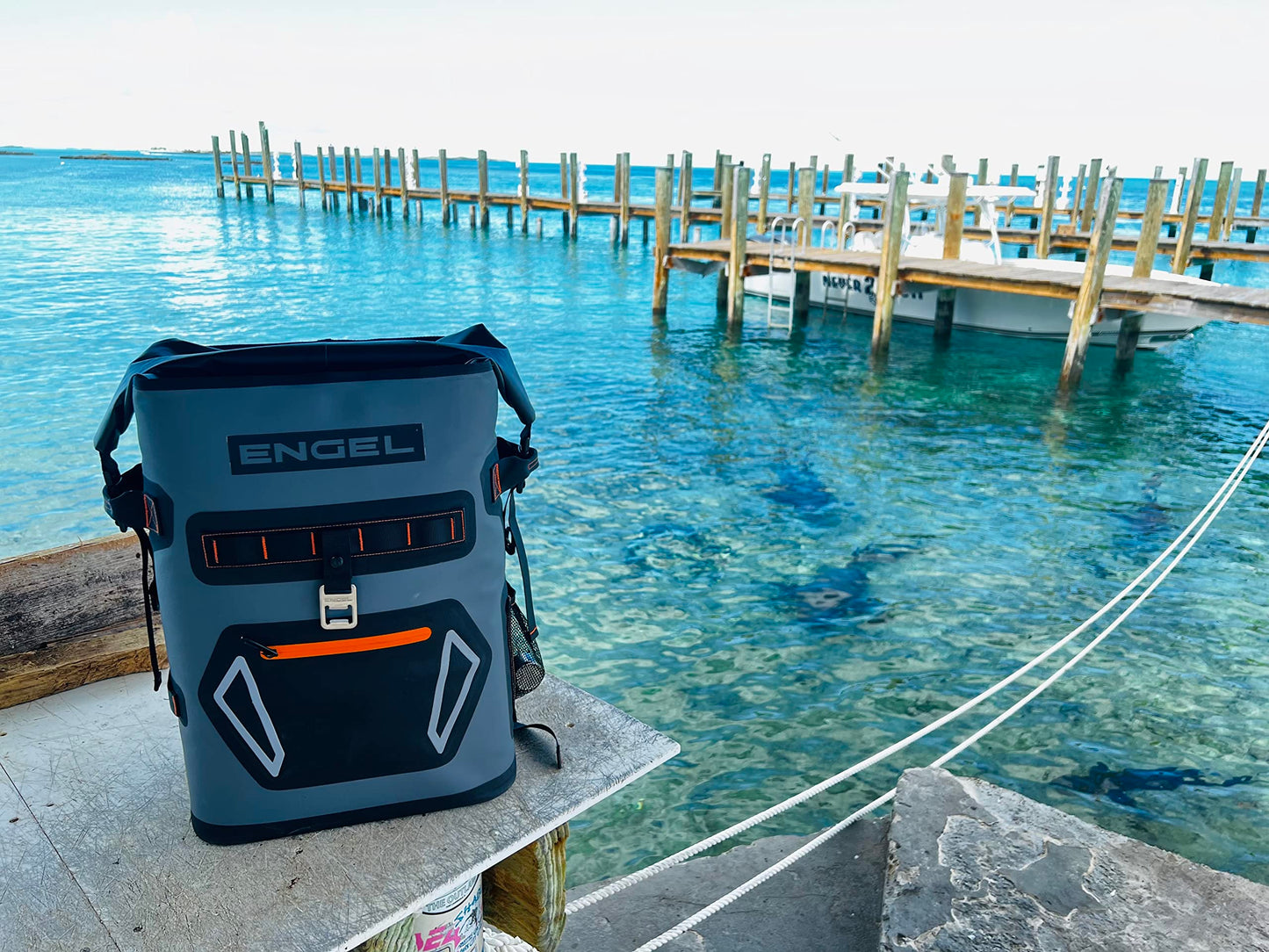 Engel BP25-GSF 25 Quart Roll-Top High Performance Backpack Cooler Dark Gray/Seafoam