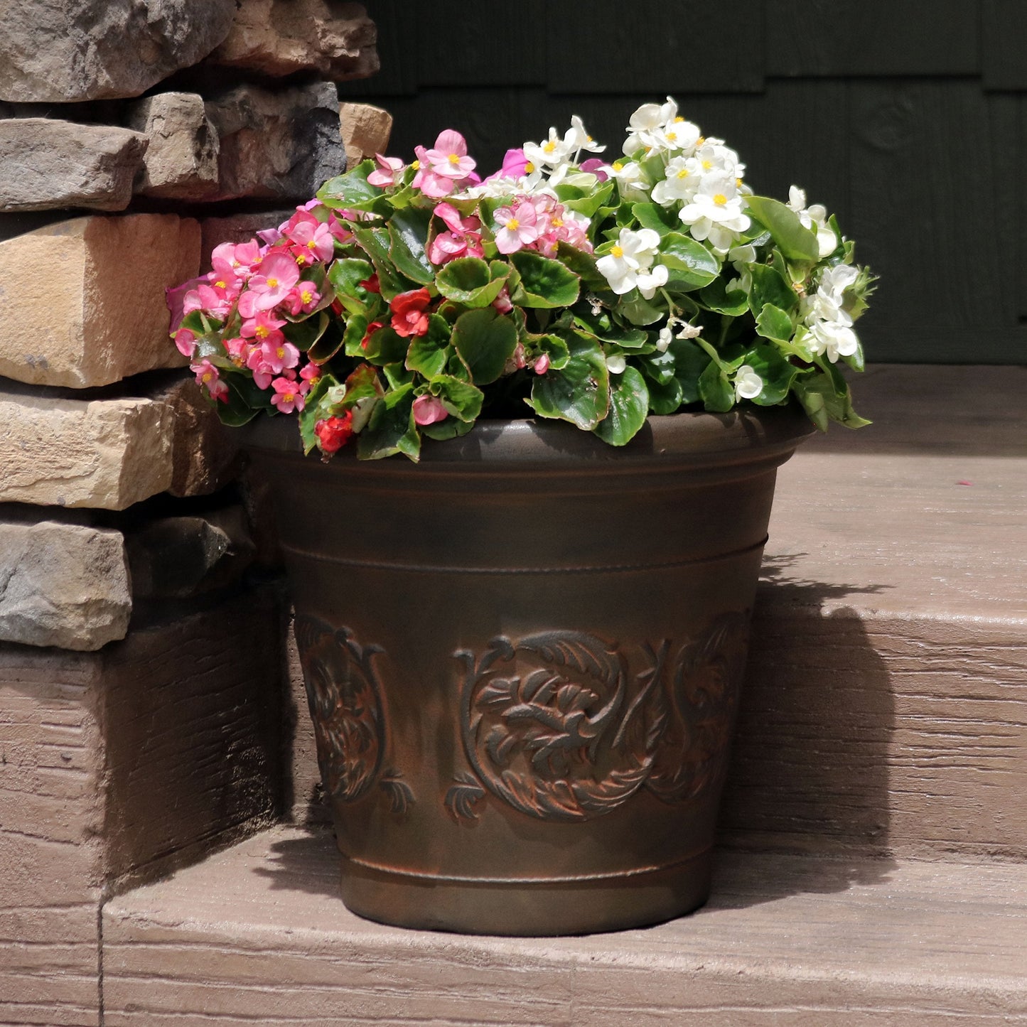 Sunnydaze 16-Inch Arabella Large Plastic Pot for Plants - Outdoor Double-Walled Polyresin Large Plastic Planter with Drillable Drainage Holes - Rust