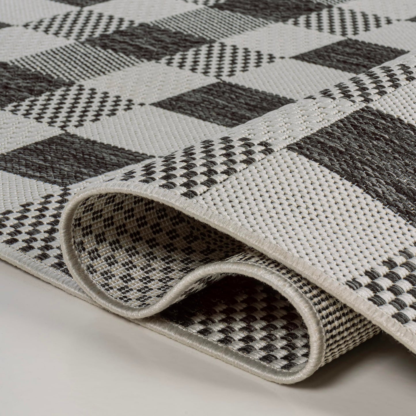 JONATHAN Y Geometric Bold Gingham Indoor Outdoor Area Rug 8X10 Black/Cream, Darcy Traditional for Backyard, Patio, Porch, Easy-Cleaning, High Traffic, Pet-Friendly, Non-Shedding (TSN201A-8)