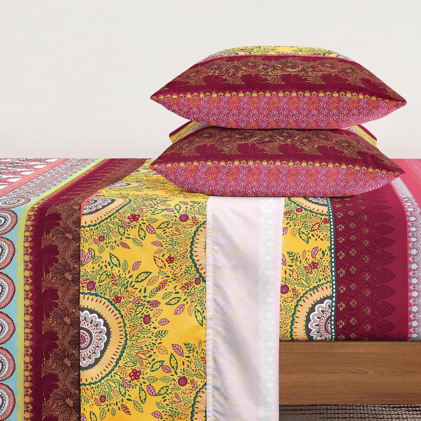 Wake In Cloud - Boho Bed Sheets, 4-Piece Sheet Set, Bohemian Chic Medallion Colorful Hippie Aesthetic Bedding, Deep Pocket, Burgundy, Queen Size