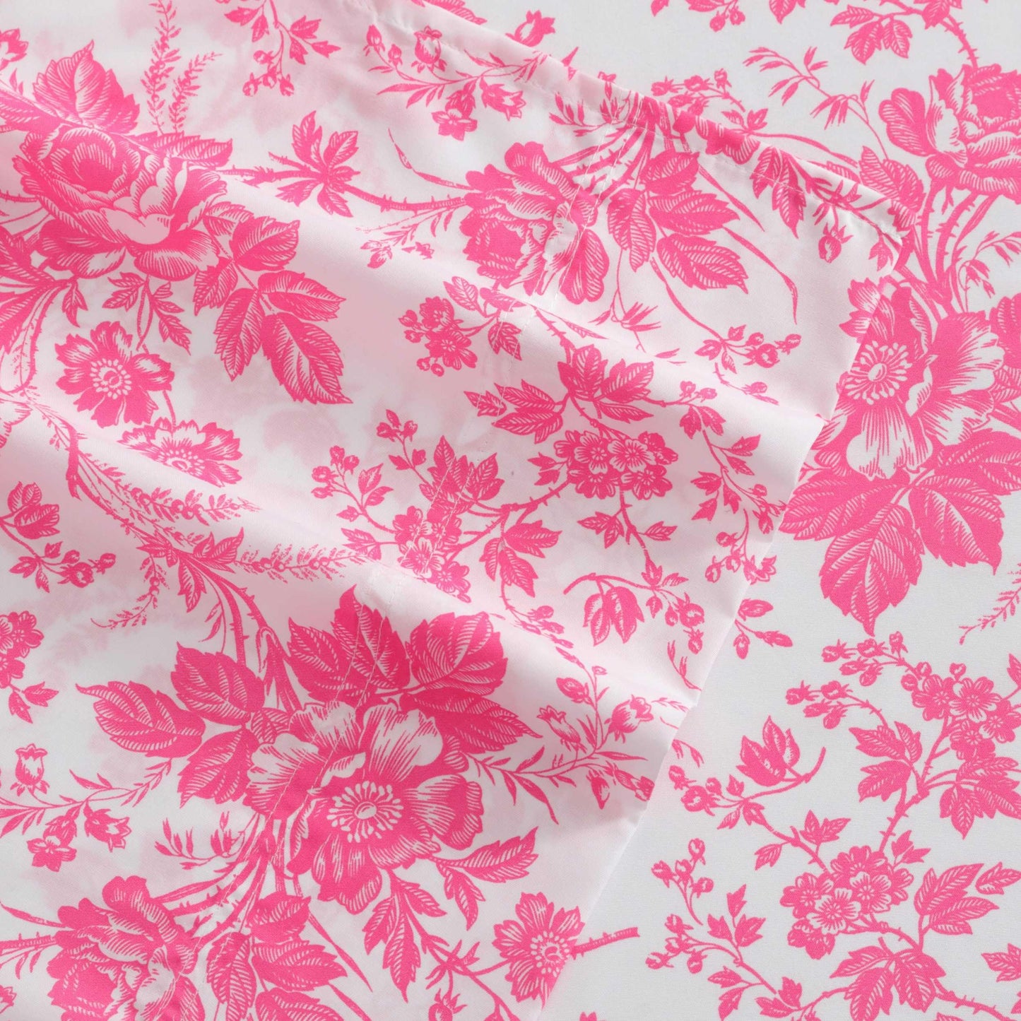 Betsey Johnson - Full Size Sheet Set, Ultra-Soft & Lightweight Bedding with Pillowcases, Fully Elastic Fitted Sheet, Deep Pocket, Floral Room Decor (Betsey's Toile Pink)
