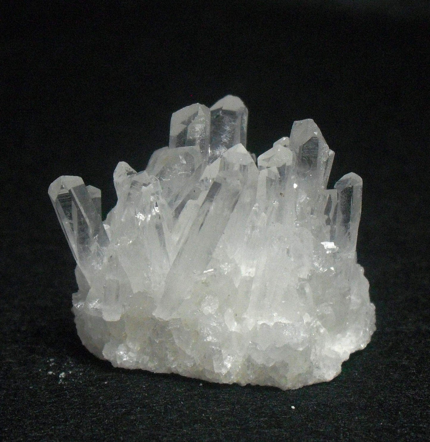 Healing Crystal Stone Natural Clear Quartz Cluster Point Druzy Chakra Reiki Specimen Mineral Collection Decor Gift (Clear 2-3 OZ. 55g - 85g)