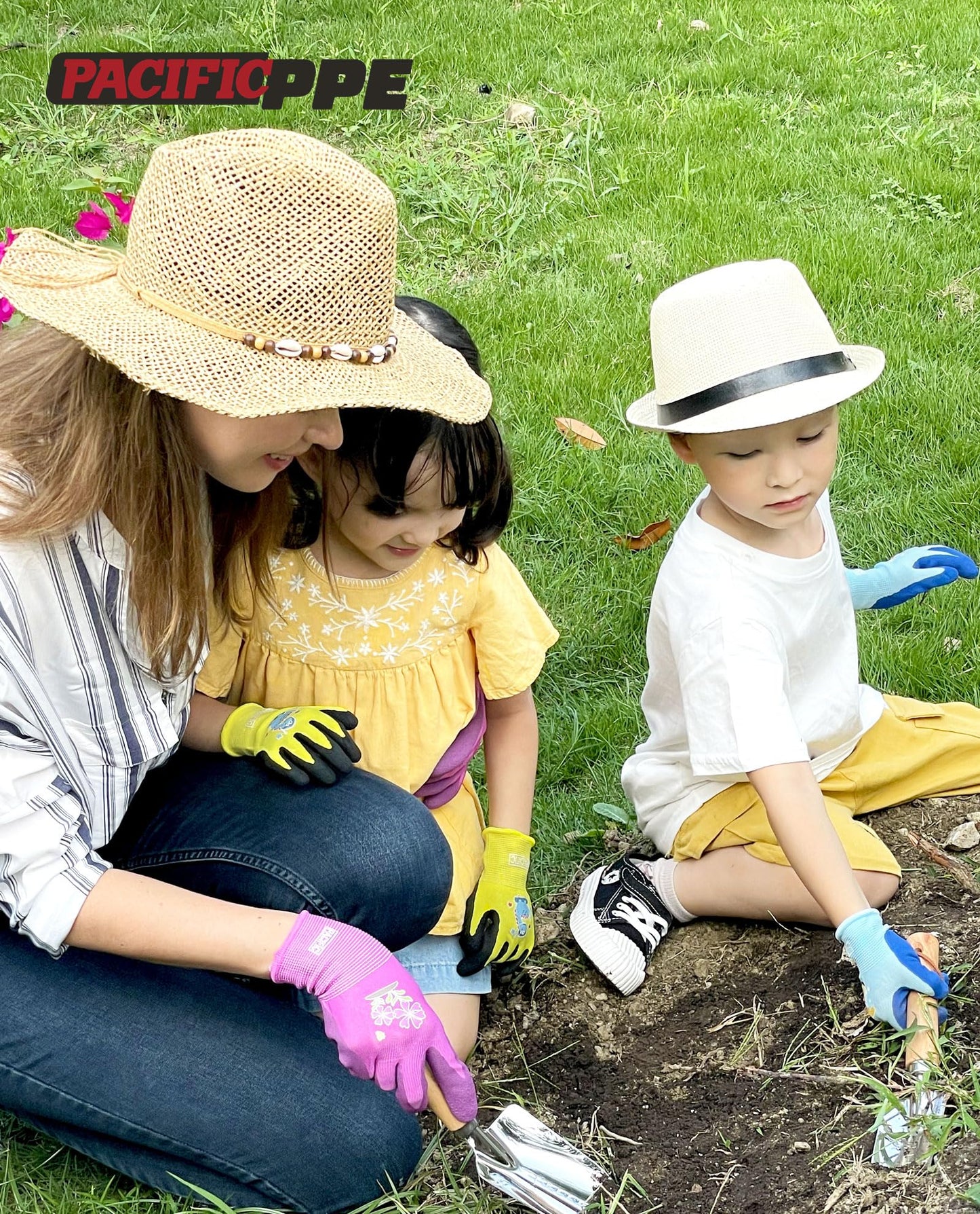 PACIFIC 3 Pairs Kids Gardening Gloves for Age 3-6, Natural Latex Coated Yard Gloves, Non-Slip Children Safety Work Gloves, for Outdoor, Painting, DIY, Boys & Girls, Multiple Colour, XXXS