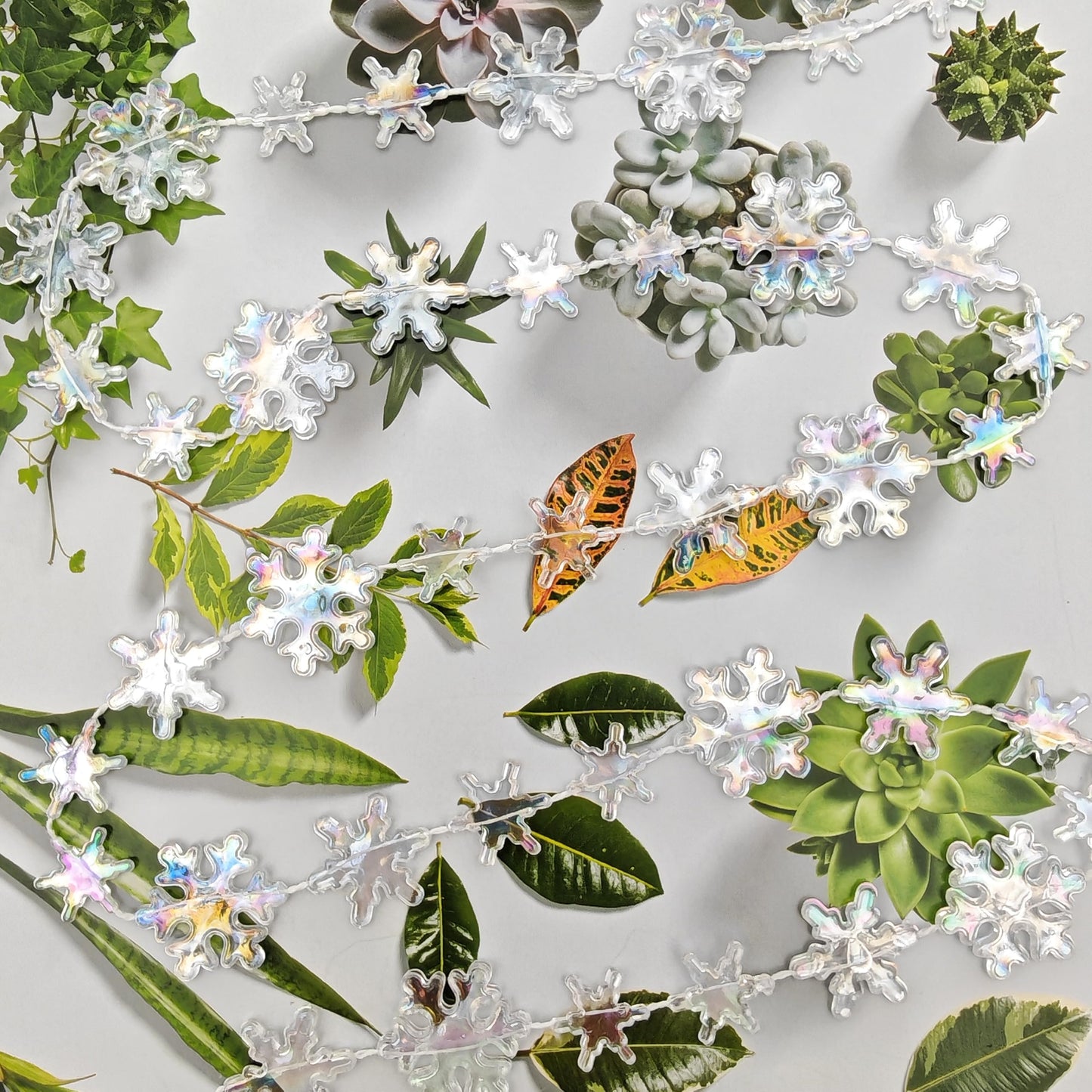 62FT Crystal Beads Strands Acrylic Iridescent Garland for Christmas Tree Decorations DIY Crafts (62FT Iridescent Snowflake)