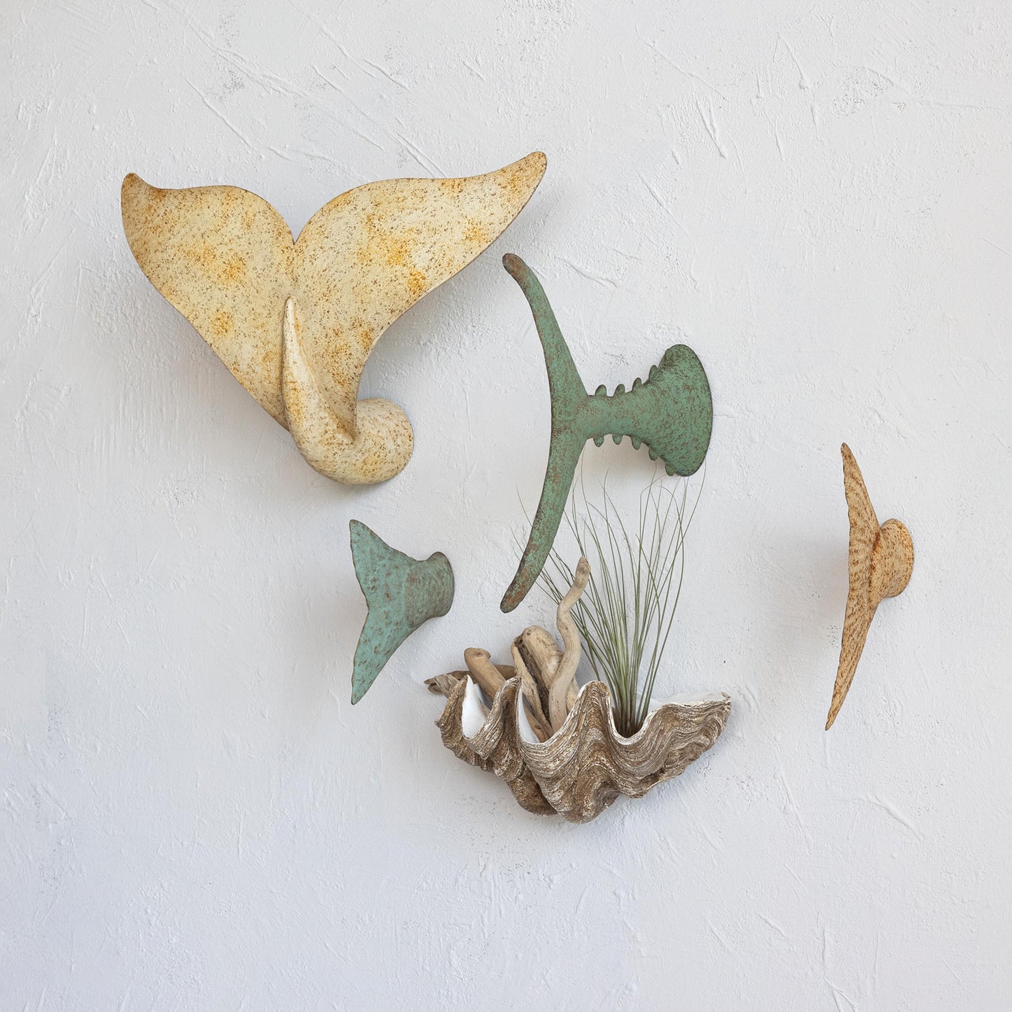 Creative Co-Op Distressed Metal Salmon Tail Accent Decor, Gold